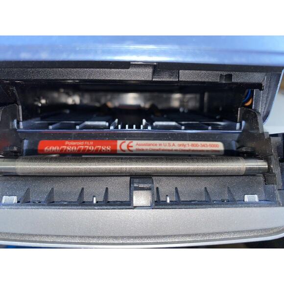 Vintage Polaroid One600 Classic 600 Instant Film Blue Camera With Flash Untested - Picture 7 of 8